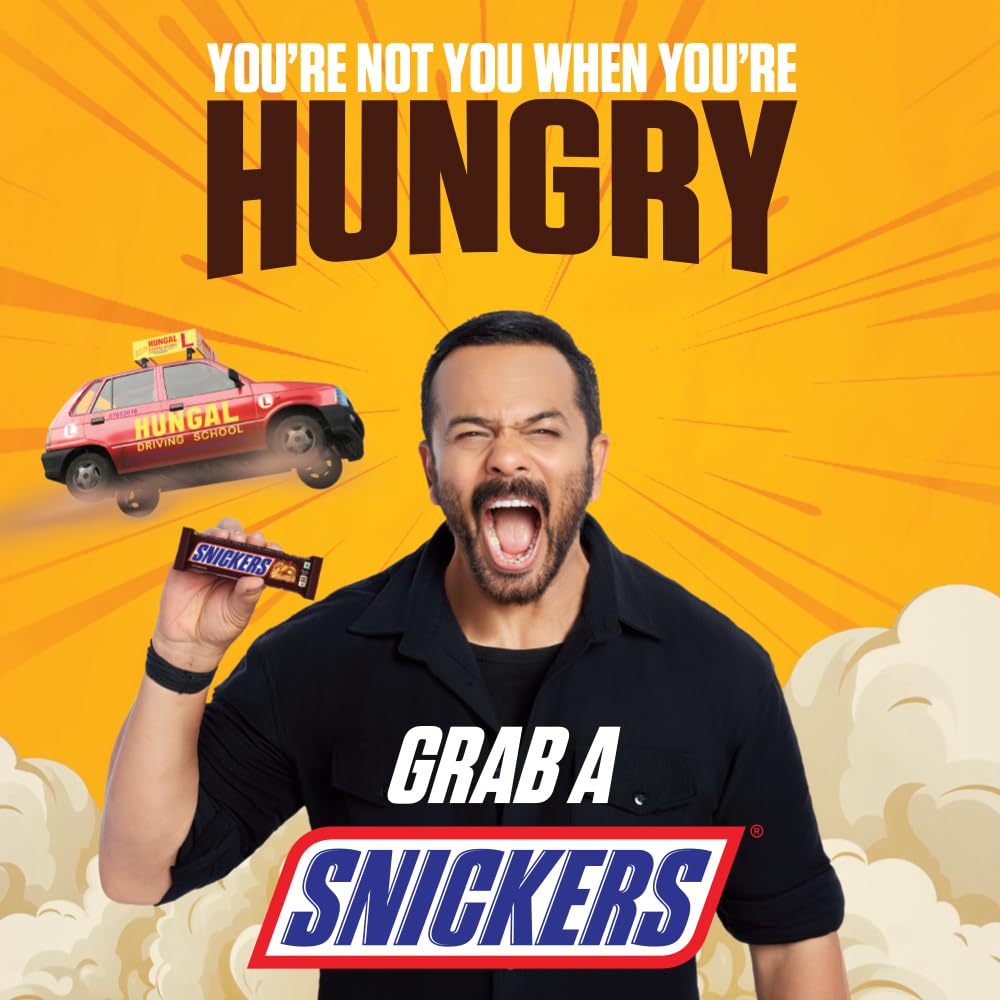 Snickers Peanut Filled Chocolate Bar | Loaded with Delicious & Nutritious Roasted Peanuts, Nougat & Caramel | Nutty Chocolate Treat for Sharing | 22G | Pack of 32, 704 Gm