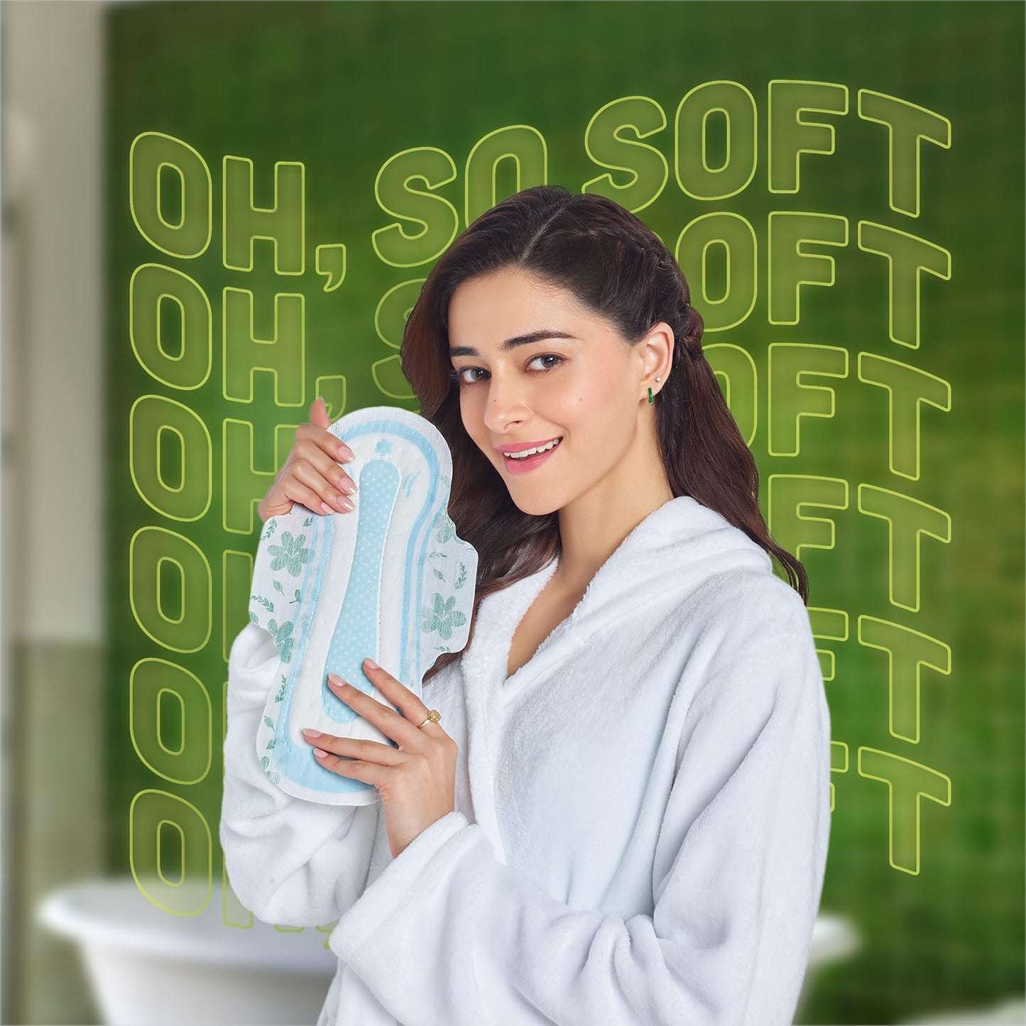 WHISPER ULTRA HYGIENE+COMFORT SANITARY PADS, 15 XL+ PADS, FOR HEAVY FLOW, LONG LASTING PROTECTION, LOCKS ODOUR & WETNESS, DRY TOP SHEET, DISPOSABLE WRAPPER