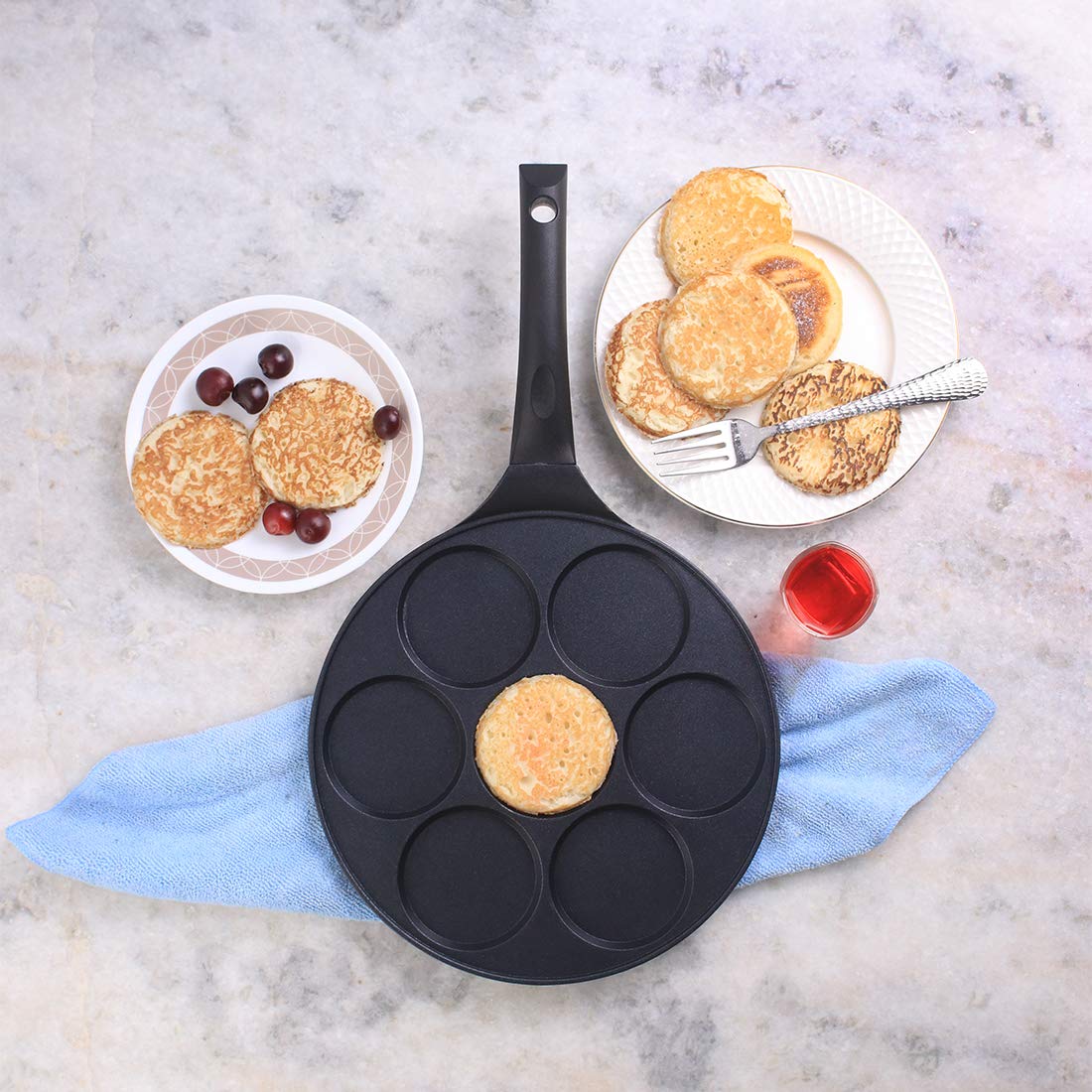 Wonderchef Inducta Multi Pan with 7 cavities | Healthy Non-stick | PFOA Free | Die-cast Body | Gas & Induction Friendly | Ideal For mini uttapams, round mini omelets, pancakes, perfect round shapes eggs, chillas, set dosas | 270 ml | 3mm Thick | 2 Year Wa