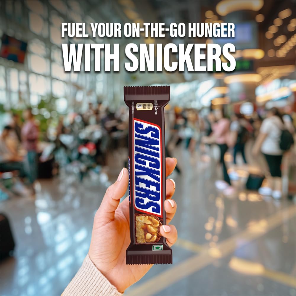 Snickers Peanut Filled Chocolate Bar | Loaded with Delicious & Nutritious Roasted Peanuts, Nougat & Caramel | Nutty Chocolate Treat for Sharing | 22G | Pack of 32, 704 Gm