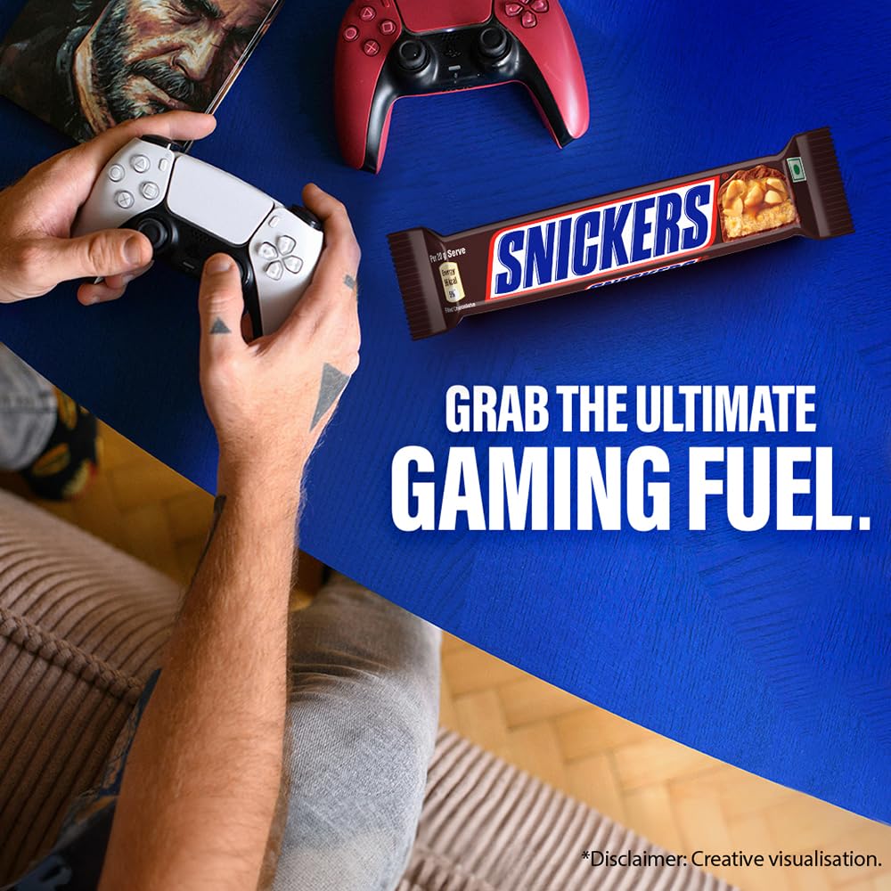 Snickers Peanut Filled Chocolate Bar | Loaded with Delicious & Nutritious Roasted Peanuts, Nougat & Caramel | Nutty Chocolate Treat for Sharing | 22G | Pack of 32, 704 Gm