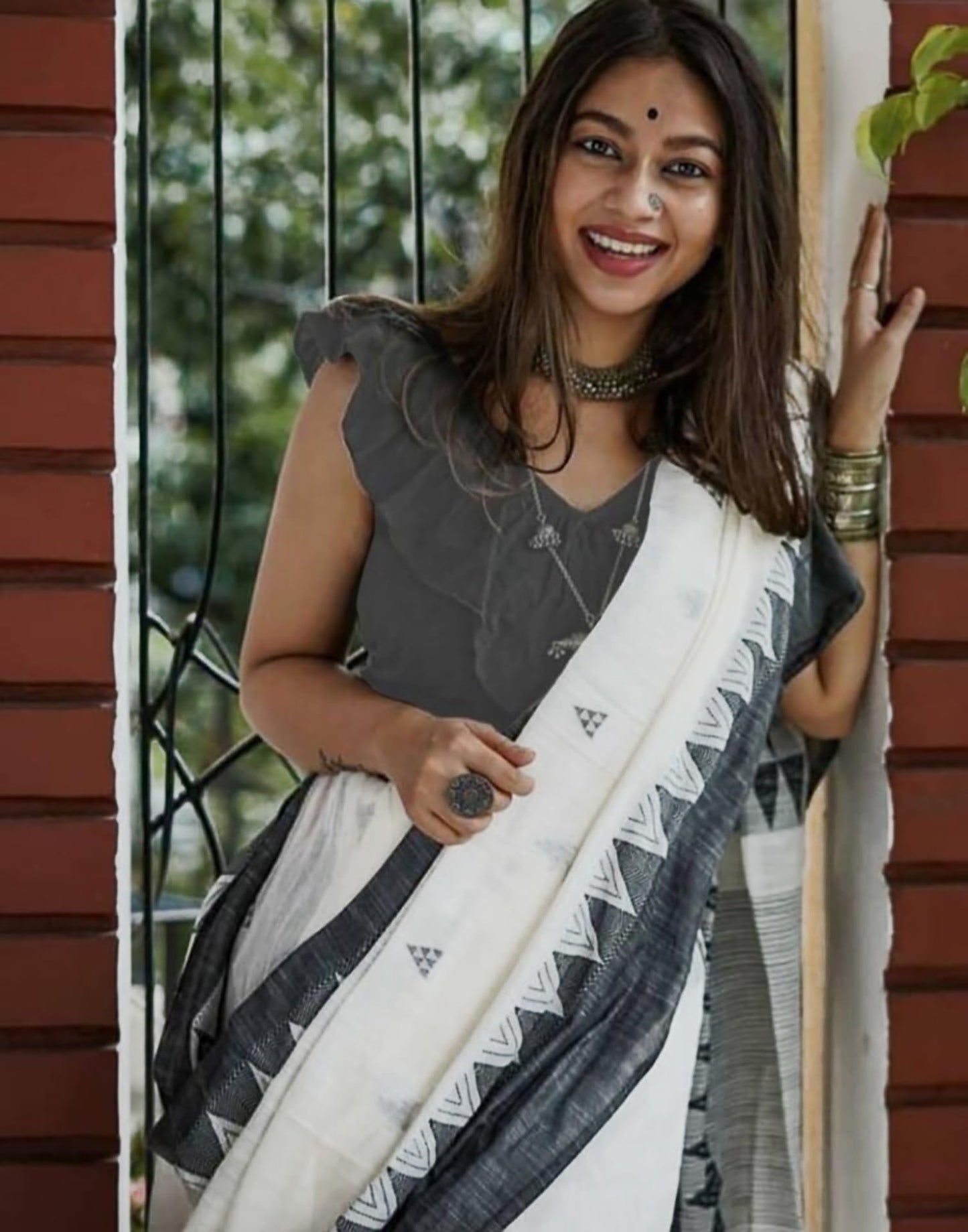 SIRIL Women's Cotton Silk Jamdani Jacquard Saree With Unstitched Blouse Piece (3684S132_White Black)