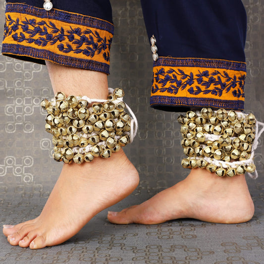 SKSM METALS ® KATHAK GHUNGROO WHITE COTTON STRING (2.5cm, Brass) (100+100 bells)