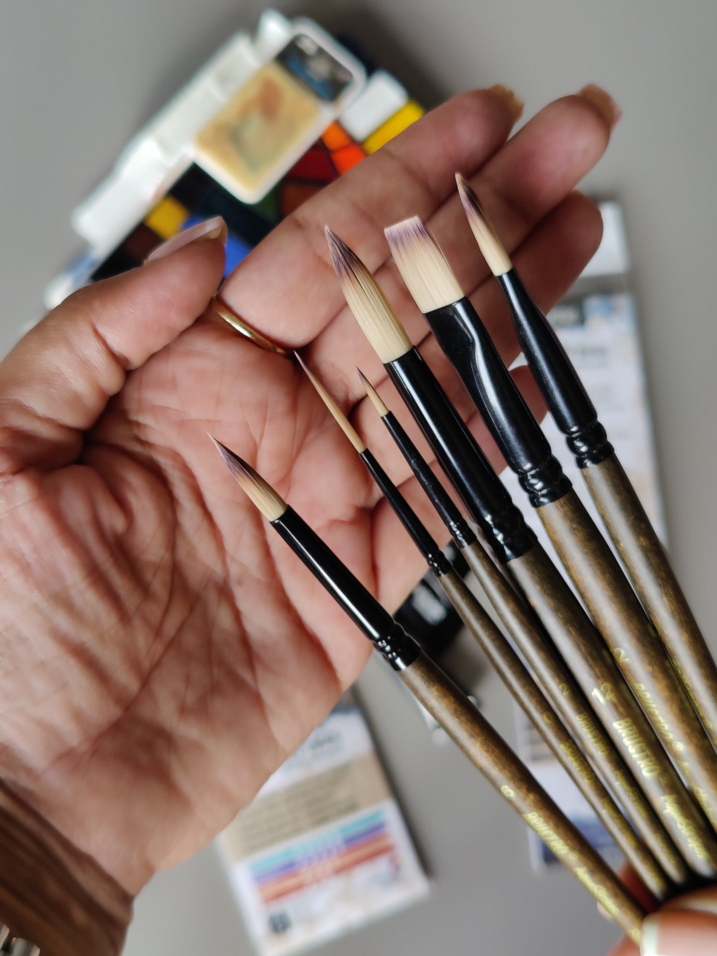 BRUSTRO AquaStrokes Artist Brushes | Set of 6 | Ideal for Watercolour, Gouache, Acrylics, Oil Brush, Synthetic Bristles,  Wooden handle | Made for Students and Professionals Artists