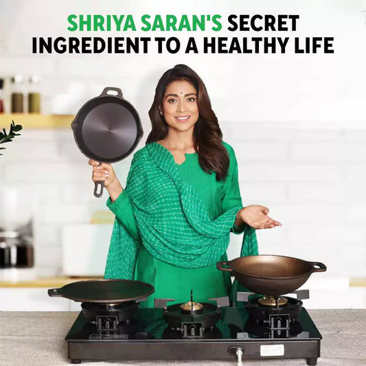 Super Smooth 7 Pit/Cup Cast Iron Paniyaram/Appe Pan+ Free Spatula, Pre-seasoned, Natural Nonstick, 100% Pure, Toxin-free, 18.9cm, 2.26 kg